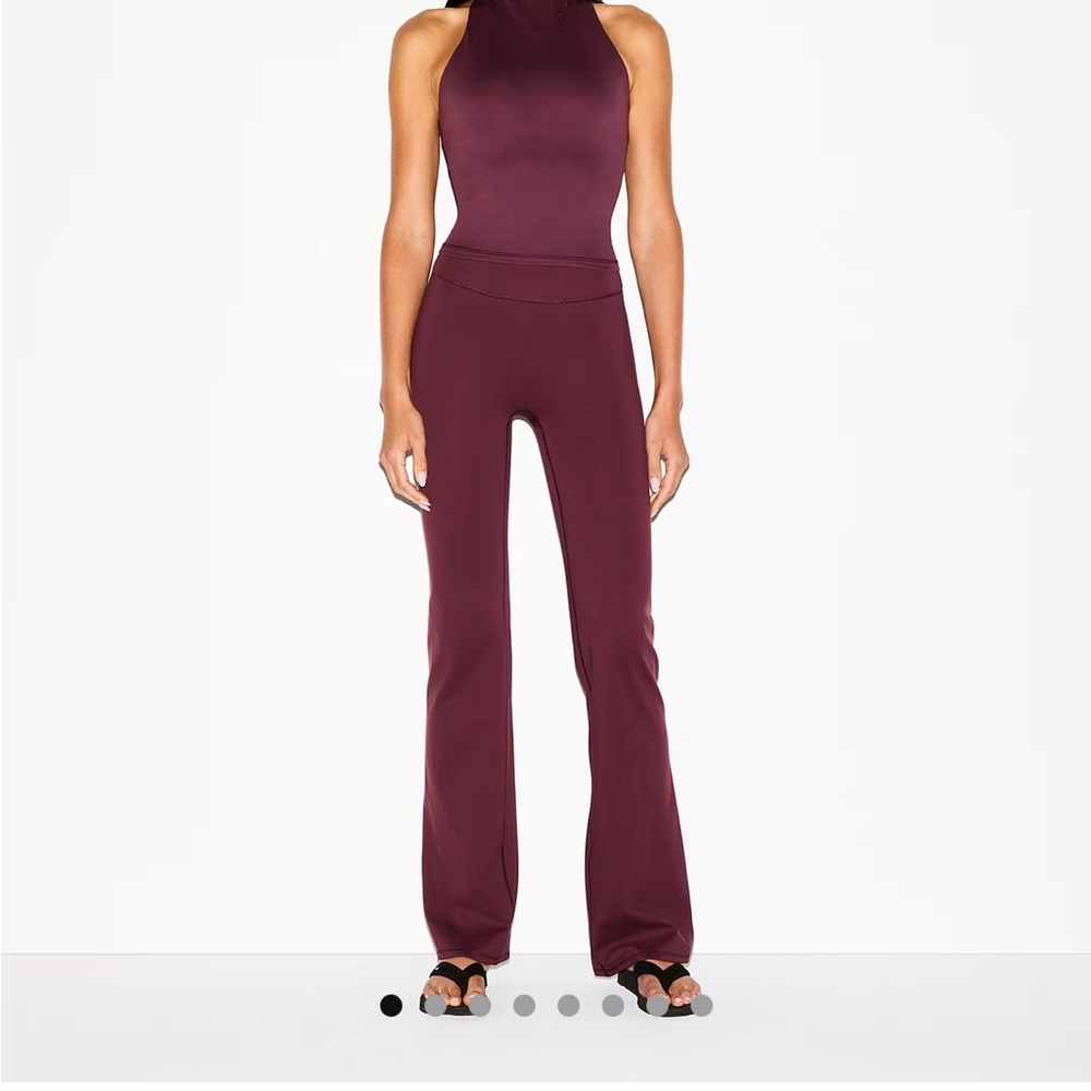 NWT NIKE X SKIMS LEGGINGS